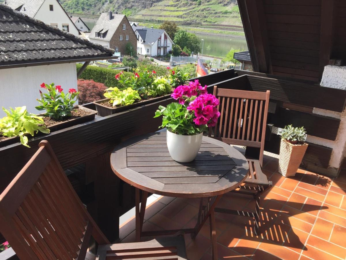 Ferienwohnung Unter Dem Schild Oberfell Esterno foto