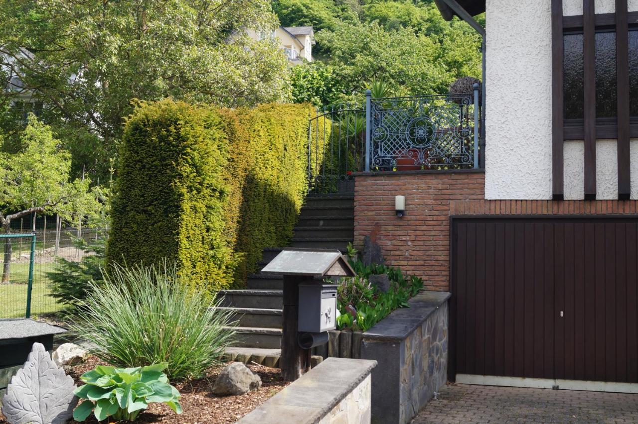 Ferienwohnung Unter Dem Schild Oberfell Esterno foto