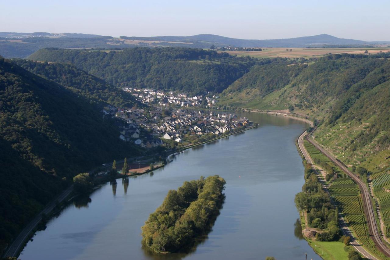 Ferienwohnung Unter Dem Schild Oberfell Esterno foto