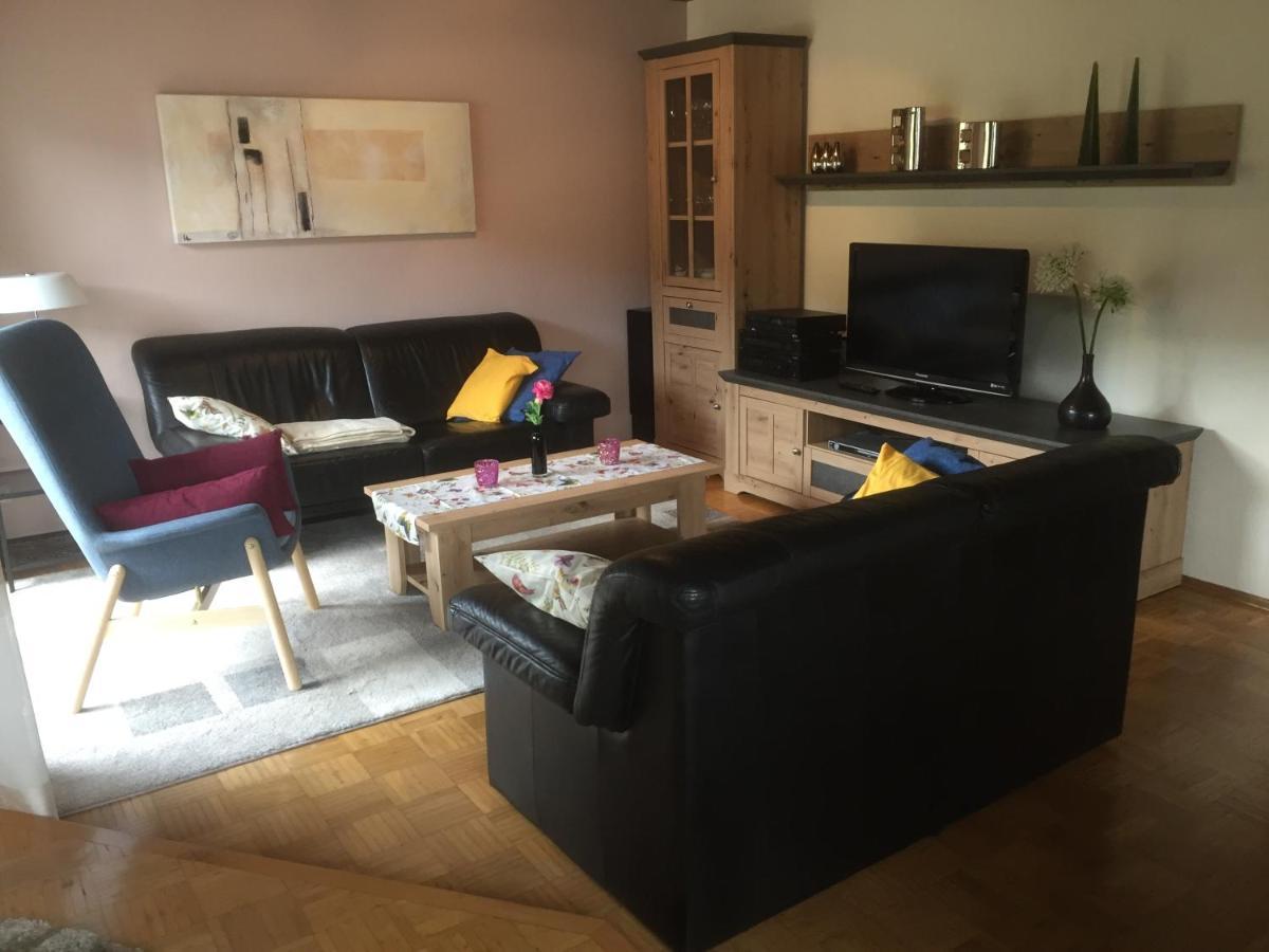 Ferienwohnung Unter Dem Schild Oberfell Esterno foto